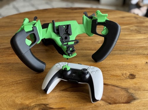 Printed playstation mounted - 3d,